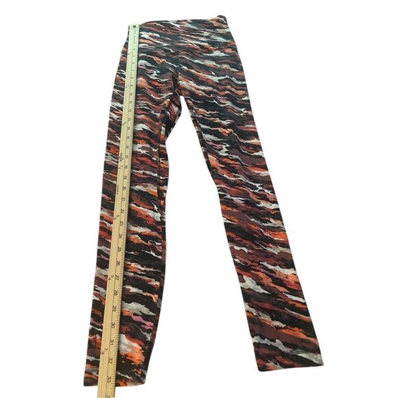 Lululemon High Rise Align Tiger Tide Leggings Red/ Orange/Multi/Stripe Size 4 - Picture 2 of 10